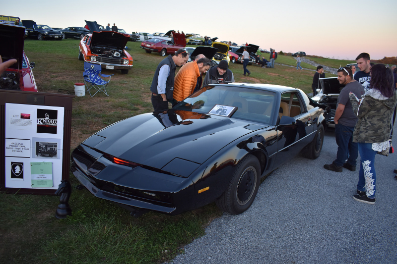 Illustration for article titled Car Show Season...